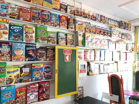 Cereal-ously the Best Idea Ever – Pop Cereal Café in Porto, Portugal – FoodWaterShoes Portugal Restaurant, Quirky Restaurant, Cereal Cafe, Cereal Bar, Brunch Food, Queenstown New Zealand, Cereal Boxes, Instagram Editing Apps, Popcorn Bar