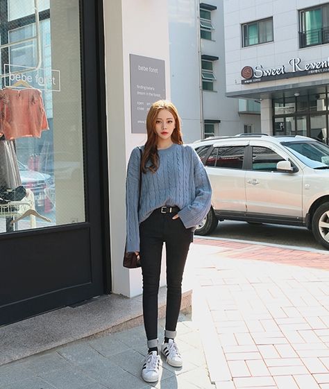 Korean Daily Fashion- Outdoor Look in Autumn Popular Autumn Fashion in Korea Light blue sweater with skinny jeans Striped... Sky Blue Sweater Outfit, Blue Sweater Outfit, Outfit Ideas Korean, Korean Fashion Ulzzang, Outdoor Look, Korean Fashion Ideas, Korean Fashion Fall, Korean Fashion Winter, Korean Fashion Summer