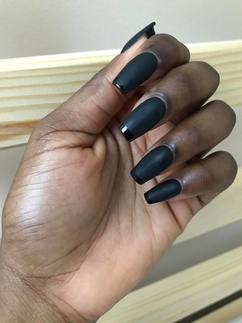 My nail tech said black wasn’t a summer colour, but I held my ground! : Nails Classy Black Nails, Nail Art Stencils, Moroccan Stencil, Nail Vinyls, Designer Nails, Nail Stencils, Nail Designs Ideas, Abstract Woman, Basic Nails