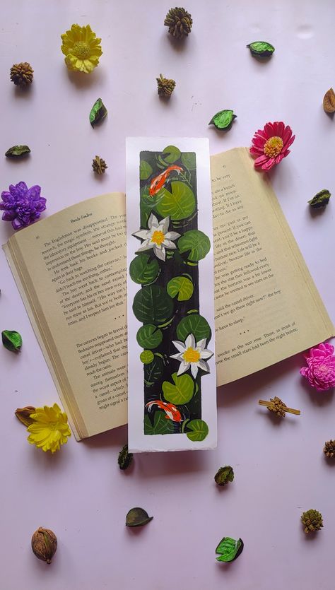 Lotus Flower Bookmark, Books Aesthetic Painting, Bookmarks Design Idea, Painting Book Marks, Cute Bookmarks Ideas, Creative Things To Do At Home, Watercolor Bookmarks Ideas Aesthetic, Cool Bookmark Ideas, Book Mark Ideas Diy