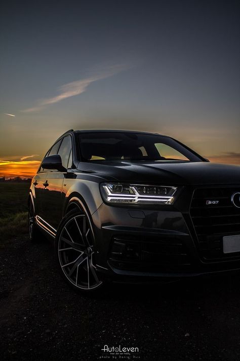 Audi Q7 Black, Audi Convertible, Allroad Audi, Audi Q, Audi Sq7, Wallpaper For Phone, Wallpaper Samsung, Luxurious Cars, Audi Rs6