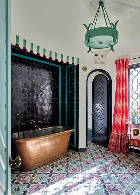 Gene Meyer and Frank de Biasi take on Tangier | THE WORLD OF INTERIORS Regency Bathroom, Hollywood Regency Bathroom, Hamish Bowles, Rock The Kasbah, Floor Sitting, Manhattan Apartment, Main Bathroom, Tangier, Cute Home Decor