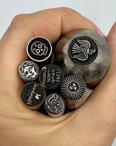 Hey, I found this really awesome Etsy listing at https://www.etsy.com/au/listing/811715754/custom-metal-stamp-custom-metal-die Marco Vintage, Black And White Logos, Steel Stamp, Stamping Tools, How To Make Logo, Design Stamps, Steel Rod, Simple Logo, Stamped Jewelry