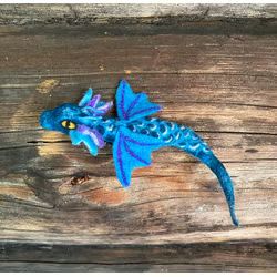 Stylish Brooches & Pins For Your Dresses - Inspire Uplift Felted Dragon, Dragon Brooch, Felted Jewelry, Felt Dragon, Dry Felting, Alphabet Style, Felt Finger Puppets, Felt Jewelry, Dragon Jewelry