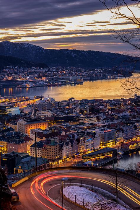 Norway City, Norway Bergen, Bergen Norway, Sunset City, Norway Travel, Night Scenery, Wallpapers For Iphone, Beautiful Places Nature, Phone Background