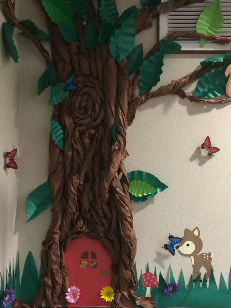 3d Tree On Wall Classroom Paper, Tree In Bedroom Ideas, Fake Tree Classroom, Preschool Fall Decor, Forest Door Decorations Classroom, How To Make A Tree For Classroom, 3d Tree On Wall Classroom, Classroom Tree Diy, Tree Display Classroom