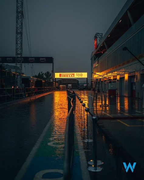 F1 In The Rain, F1 Background Aesthetic, F1 Racing Aesthetic, F1 Rain, F1 Background, F1 Wallpaper Aesthetic, F1 Photography, Formula 1 Wallpapers, Racing Aesthetic