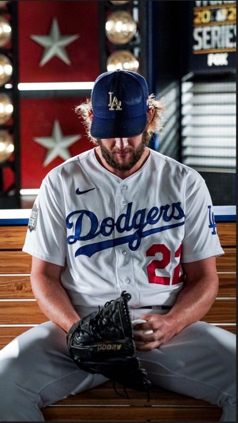 Dodgers Wallpaper, Vin Scully, Baseball Wallpaper, Clayton Kershaw, Dodgers Fan, Baseball Pictures, Dodger Blue, Senior Guys, Basketball Wallpaper