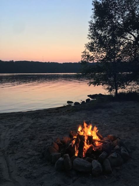 Canada Cottage Aesthetic, Ontario Cottage Aesthetic, Cottage Trip Aesthetic, Cottage Life Ontario, Lake Cottage Aesthetic, Cottage Life Aesthetic, Sweden Lifestyle, Cottage Ontario, Cottage Canada