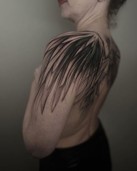 London Sketch, Sketch Style Tattoos, Pretty Tattoo, Wing Tattoo, London Tattoo, Creepy Tattoos, Wings Tattoo, Ushuaia, Abstract Tattoo