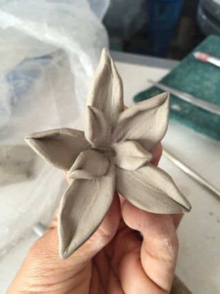 How to Make a Simple Flower in Clay : 6 Steps (with Pictures) - Instructables Easy Clay Sculptures, Slab Ceramics, Beginner Pottery, Sculpture Art Clay, Sculptures Céramiques, Pottery Handbuilding, Garden Pottery, Flower Sculptures, Hand Built Pottery