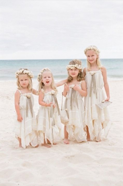 An adorable little gaggle of flower girls for a beach wedding. Wedding With Baby, Desert Boho Wedding, Wedding Ideas Simple, Beach Flower Girl Dresses, Kona Wedding, Tropical Wedding Bouquets, Flower Girls And Ring Bearers, Mermaid Wedding Gown, Miss Elizabeth