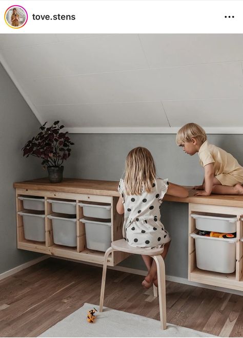 15 Ingenious IKEA Trofast Hacks to Revamp Your Kids' Room Trofast Ikea, Ikea Playroom, Ikea Trofast, Ikea Kids, Storing Books, Play Table, Kids Room Design, Dream Spaces, Ikea Hacks