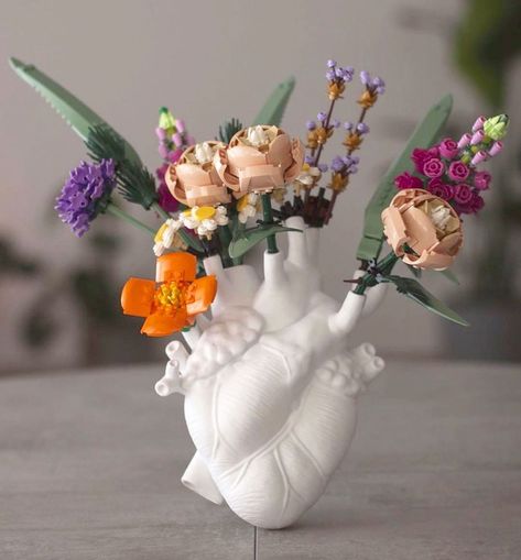 Lego Flowers, Lego Decorations, Love In Bloom, Lego Challenge, Heart Vase, Lego Room, Lego House, Ceramics Projects, Big Gifts