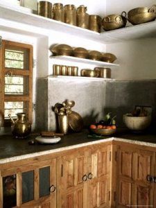 An indian kitchen Farmhouse Style House Interior, Indian Kitchen Decor, Indian Kitchen Design, Casa Cook, Indian Home Interior, Ethnic Home Decor, Traditional Interior Design, Indian Kitchen, Interior Modern