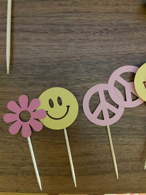 Daisy And Smiley Face Party, Flower Power 1st Birthday, Flower Child Birthday Party, 10 Groovy Years Party, Groovy Cupcake Toppers, Rainbow Flower Smiley Face, 10th Birthday Parties, 10th Birthday, Paper Roses