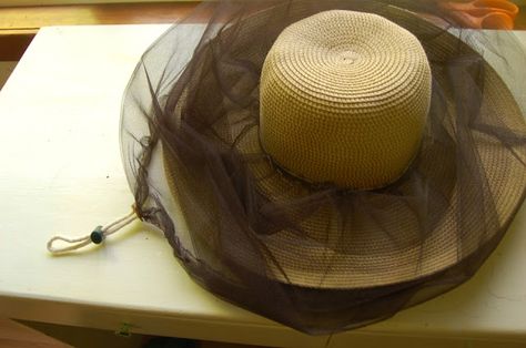 A diy hat for working in the garden.     Bee Veil Tutorial Veil Tutorial, Bee Keeper Hat, Bee Cottage, Drone Bee, Backyard Bee, Raising Bees, Beekeeping Equipment, Backyard Beekeeping, Bee Boxes