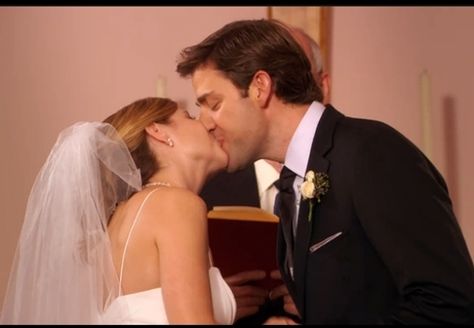 The 6 best tv kisses of all time: http://www.chicagonow.com/hammervision/2013/02/best-tv-kisses-all-time/#image/1 Jim And Pam Wedding, John Krasinski Jenna Fischer, Pam And Jim, Pam The Office, Jim And Pam, The Office Jim, Jim Pam, Jim Halpert, John Krasinski