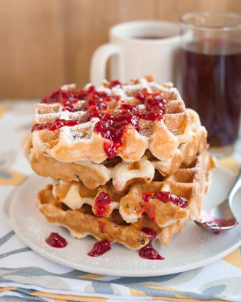 Monte Cristo Waffles with Warm Raspberry Sauce. Oh holy hell. I need this now! Raspberry Sauce Recipe, Savory Baking, Waffle Iron Recipes, Monte Cristo Sandwich, Best Brunch Recipes, Boozy Brunch, Breakfast Meals, Raspberry Sauce, Foodie Crush