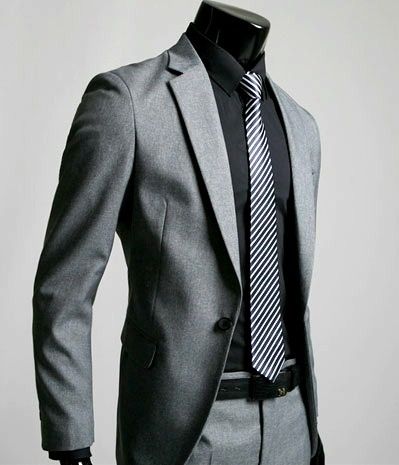 Con esto me siento fenomenal Terno Slim Fit, A Man In A Suit, Man In A Suit, Mens Attire, Business Dress, Men’s Suits, Gray Suit, Suit Style, Business Outfit