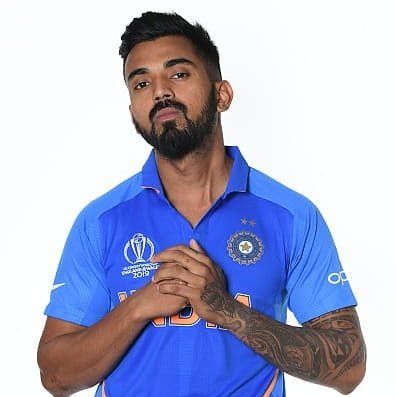 K L Rahul, Lamborghini Huracan Spyder, Smriti Mandhana, Athiya Shetty, Kl Rahul, Women Education, Aston Martin Db11, Indian Cricket, Royal Challengers Bangalore