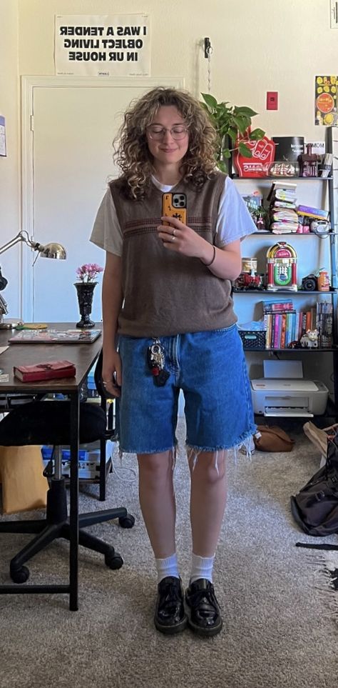 Notmymango Bryanna, Summer Outfit Nonbinary, Grandpa Summer Outfit, Pride Outfit Ideas Nonbinary, Plus Size Masc Summer Outfits, Outfits To Wear To An Amusement Park, Pride Outfit Ideas Masc, Spring Outfits Masc, Soft Masc Summer Outfits