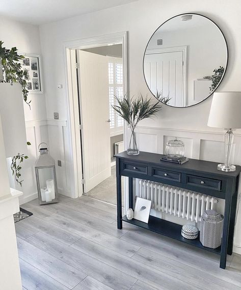 Grey And White Hallway, Black And White Hallway, Modern Hallway Design, Stairs And Hallway Ideas, Rustic Hallway Table, Hallway Table Decor, Entrance Hall Decor, White Hallway, Front Hallway