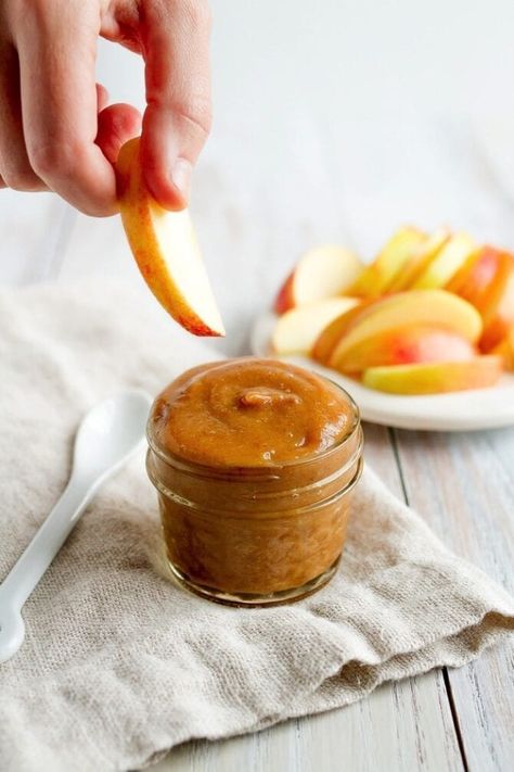 4-Ingredient Date Caramel Sauce | Eating Bird Food Date Caramel Sauce, Date Caramel, Eating Bird Food, Vegan Caramel, Date Recipes, Caramel Recipes, 4 Ingredient, Bird Food, Healthy Food Choices