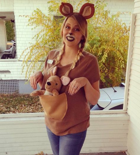 Winnie The Pooh Family Costumes, Costumes Pregnant Women, Halloween Costumes Pregnant, Halloween Costumes Pregnant Women, Costumes Pregnant, Pregnant Halloween Costume, Kangaroo Costume, Joey Kangaroo, Meme Costume