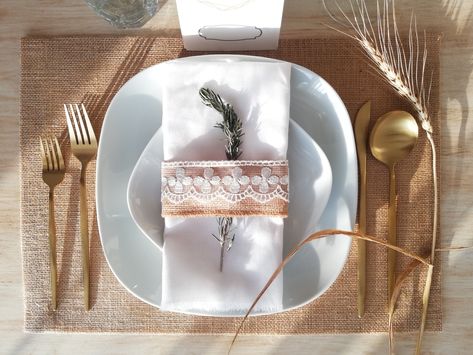 Napkin-Cutlery Holder-Ring, Jute Burlap and Lace, Boho, Rustic, Vintage, Country, Chic Style for Wedding, Celebrations, Parties or Daily Use Farmhouse Dinner, Style For Wedding, Burlap And Lace, Brunch With Friends, Cutlery Holder, Outdoor Wedding Reception, Decor Themes, Cozy Farmhouse, Everyday Meals