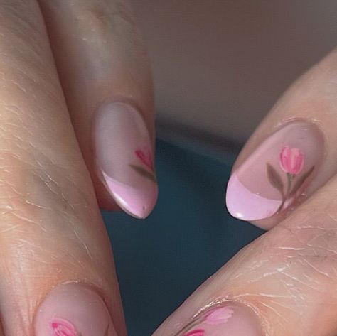 Emily | Lancaster Nail Artist 🌷 on Instagram: "If these don’t scream spring I don’t know what does!!  Tiny little tulips 🌷🥰🥹🌷  Using @brillbirduk brush and go gels | Emily10 @nails_luxeofficial brush I and H  #springnails #floralnails #tulipnails #flowernails #handpaintednails #nailartlancaster #frenchtips #nailinspo #springnailinspo #nailsnailsnails #naildesigns #prettynails #delicatenails #nails2inspire" Tulip Nails Design Spring, Tulip Nail Art, Tulip Nails, Minimal Nails Art, Minimal Nails, Nail Designs Spring, Floral Nails, Flower Nails, Pretty Acrylic Nails