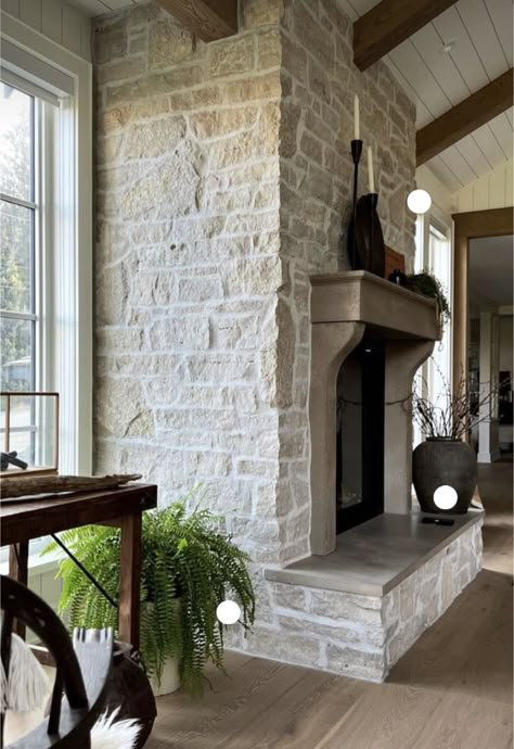 French Country Fireplace, Natural Stone Fireplaces, Casa Country, Family Room Fireplace, Fireplace Hearth, Home Decor Wallpaper, Fireplace Remodel, Up House, Home Fireplace