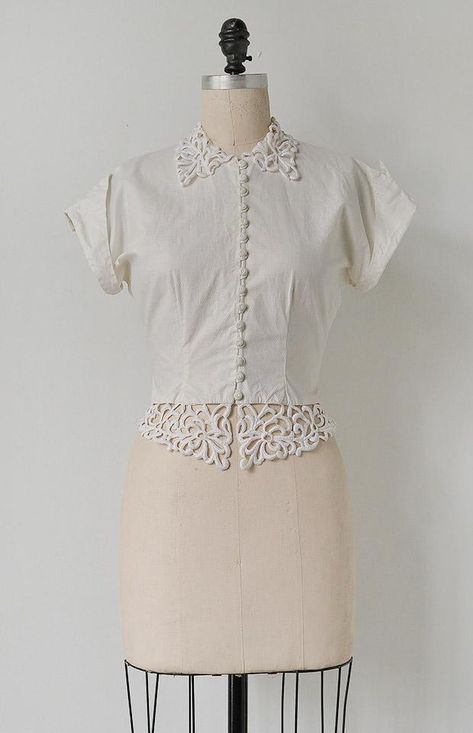 Vintage Blouse Outfit, 40s Blouse, Forties Fashion, 1940s Blouse, Vintage Fashion 1950s, Vintage Inspired Clothing, Adored Vintage, Fashion 1950s, Vintage 40s