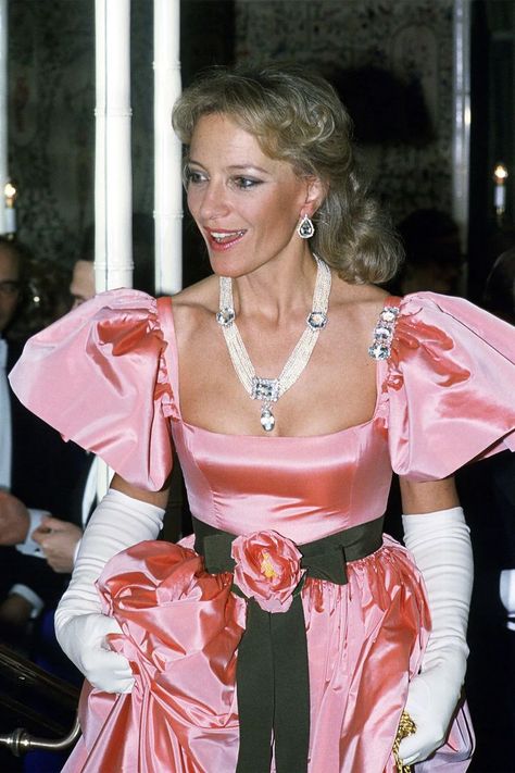 Princess Michael of Kent, 1985 Grace Kelly Granddaughter, Princess Michael Of Kent, Hotel In London, Royal Party, Queen Rania, Estilo Real, Sarah Ferguson, Duchess Of York, Moda Paris