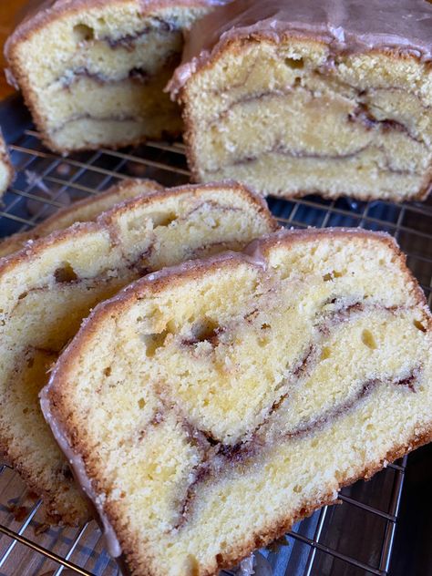 Cinnamon Pound Cake, Cinnamon Roll Pound Cake, Cinnamon Cake Recipes, Cinnamon Cake, Sugar Cake, Bundt Cakes Recipes, Bread Recipes Sweet, My Recipes, Pound Cake Recipes