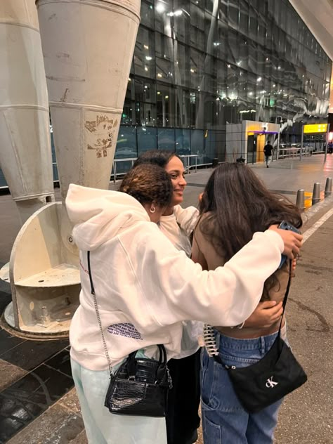 Airport Hugs Friends, Airport Goodbye Aesthetic, Airport Reunion, Airport Goodbye, Goodbye Pictures, Airport Meet, 2025 Moodboard, Last Goodbye, Friends Hugging