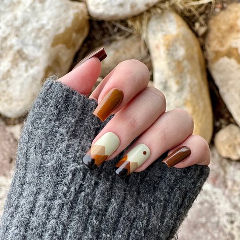 Hiking Nail Art, Nails Mountain Design, Nails With Mountain Design, Mountain Inspired Nails, Mountain Nail Designs, Hiking Nails Designs, Outdoors Nails, Granola Girl Nails, Mountain Nails Designs