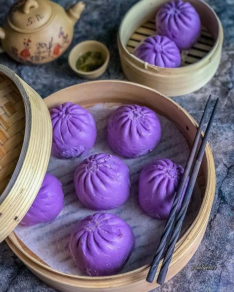 Food Decoration Plate, Food Purple, Hawaii Cake, Cauliflower Potato Soup, Cake Pineapple, Bengali Recipes, Plant Eater, Filipino Style, Purple Sweet Potato