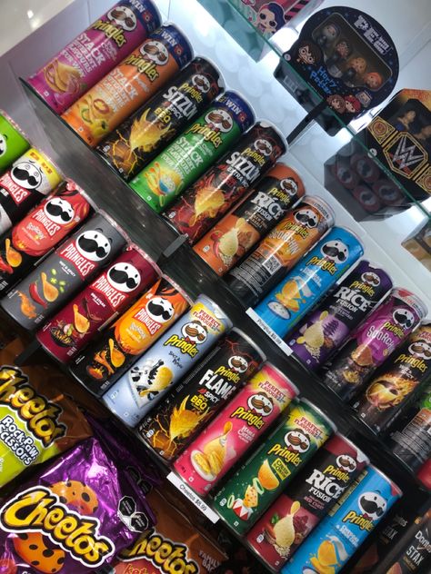 Potato Chips Aesthetic, Pringles Aesthetic, Chips Aesthetic, Pringle Flavors, Vip Series, Single As A Pringle, Packed Snacks, Sweet Station, Pantry Organizer