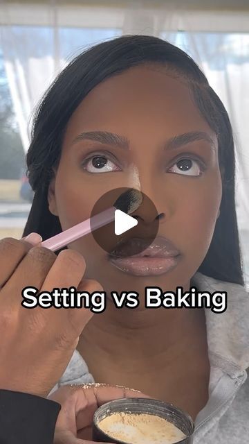 141K views · 13K likes | Darkskinwomen Makeup💄💋 on Instagram: "Setting vs Baking! Did you know they were different?   🎥 @kyahrileymakeup  Setting the face is when you lightly set the concealer areas with powder to prevent creases and movement of concealer. Baking is allowing the powder to sit in certain areas to make that area pop out more!" Where To Put Powder On Face, How To Contour With Powder, Baking Makeup Technique, Brown Liquid Lipstick, Light Skin Makeup, Pop Makeup, Baking Makeup, Makeup You Need, Contour Tutorial