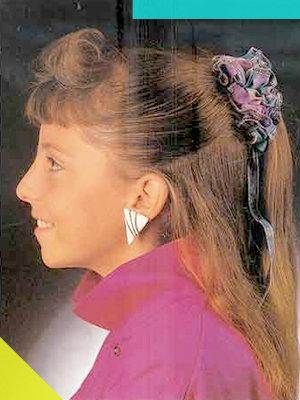 '90s fashion flashback: Scrunchies, slap bracelets and more - TODAY.com Scrunchies 90s, Emily Elizabeth, Hair Clips 90s, The 90s Fashion, Scrunchies Diy, Hairstyle Inspo, Slap Bracelets, 90s Hairstyles, Diy Trends