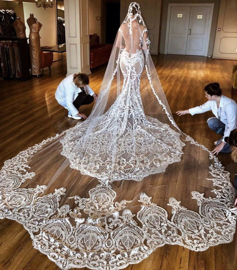 Womens Wedding Dresses, A Wedding Dress, Custom Wedding Dress, Wedding Goals, Wedding Veils, Beautiful Wedding Dresses, Dream Wedding Dresses, Vintage Dress, Gorgeous Wedding