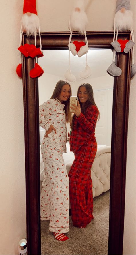 Trendy Christmas Pajamas, Christmas Pjamamas, Matching Best Friend Christmas Pajamas, Christmas Pjs Photoshoot, Best Friend Matching Pajamas Christmas, Christmas Pajamas Photoshoot Friends, Christmas Pjs Friends Picture Ideas, Christmas Pyjamas Friends, Cute Christmas Photos