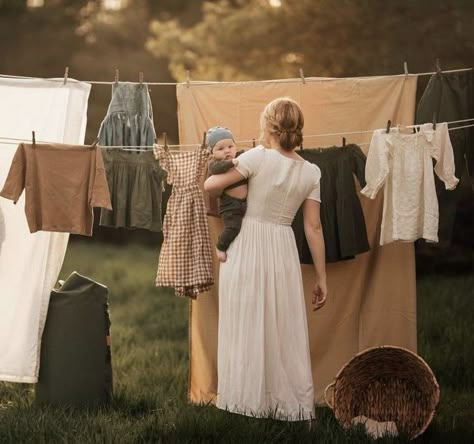 Trad Wife Aesthetic, Cottagecore Life, Abandoned Farmhouse, Happy Homemaking, Farm Wife, Biblical Womanhood, Future Mom, Dream Lifestyle, Slow Living