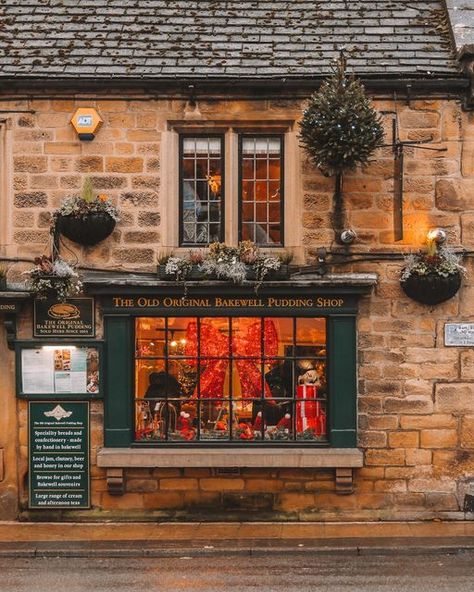 Bakewell Peak District, English Town Aesthetic, Bakewell England, Bookstore Christmas, Cottage Weekend, Bakewell Derbyshire, Cat Inspiration, Sketching Reference, English Christmas