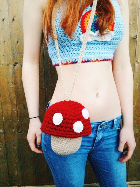 Crochet Festival Shroom Purse - Crochet with Carrie Mushroom Purse, Crochet Festival, Hippie Crochet, Simply Crochet, Crochet Shell Stitch, Crochet Mushroom, Crochet Handbags Patterns, Crochet Purse Patterns, Crochet Bags Purses