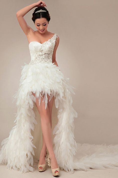 Peacock Wedding Dresses, Natural Waist Wedding Dress, Feather Wedding Dress, Peacock Feather Wedding, Waist Wedding Dress, Peacock Dress, White Peacock, Feather Wedding, Peacock Wedding