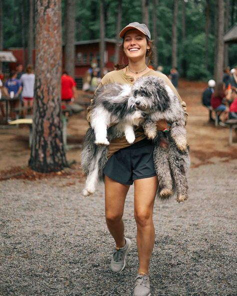 2 dogs are a lot harder to carry than 1!🐶🐶 swipe over to see me and Pippa last year at camp! This year we added another dog, Timber, and… Mary Kate Robertson Style, Mary Kate Robertson, John Luke, Happy National Dog Day, Mountain Lifestyle, Scandi Boho, Mary Kate, See Me, This Year