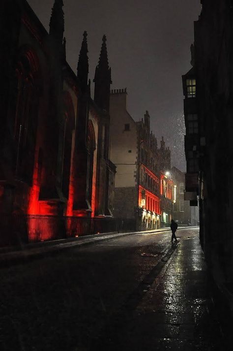 Rainy Night Photography, Rainy Edinburgh, Competition Winner, Ireland Scotland, Edinburgh City, Night Pictures, New York Life, Rainy Night, Photo Competition