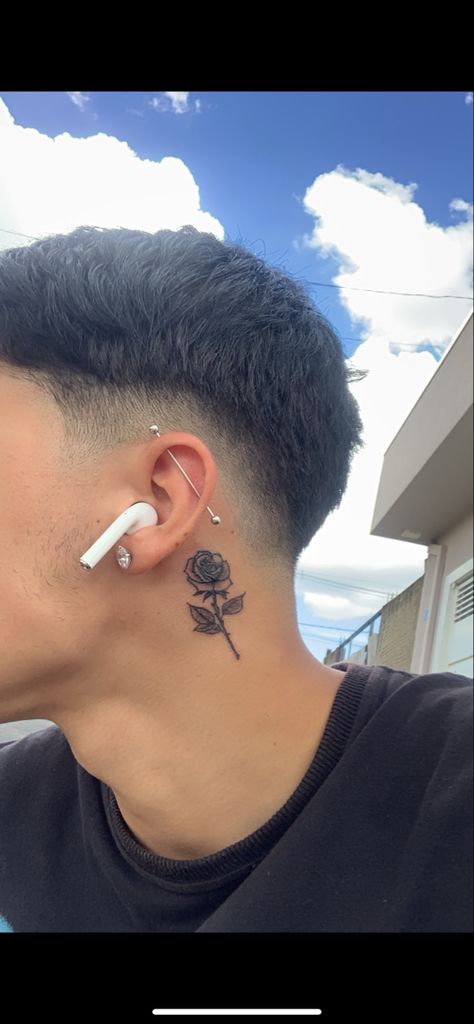 Neck Tattoo For Guys Aesthetic, Small Tattoos For Men Neck, Tattoos On Wrist Men, Men’s Tattoos Behind Ear, Male Behind Ear Tattoo, Tattoo Ideas For Men Behind Ear, Small Behind The Ear Tattoo Ideas Men, Men’s Tattoo Behind Ear, Mens Behind The Ear Tattoo